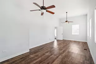 1327 33rd St, Galveston, TX 77550 - Photo 12