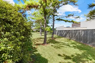2430 Fairway Pointe Dr, League City, TX 77573 - Photo 28