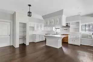 212 Super St, Houston, TX 77011 - Photo 6