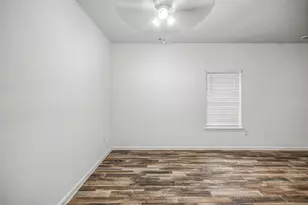 830 Threadneedle St, Houston, TX 77079 - Photo 14