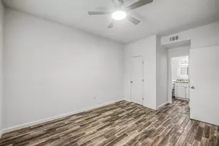 830 Threadneedle St, Houston, TX 77079 - Photo 6