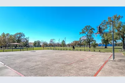 1722 Redwing Bluff Drive, Houston, TX 77009 - Photo 30