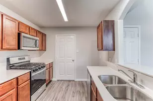 5405 Rio Ramos Ct, Rosharon, TX 77583 - Photo 4