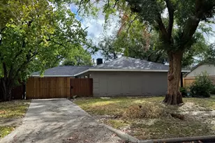 1907 Ashford Hollow Ln, Houston, TX 77077 - Photo 2