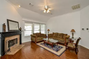 10915 Menaggio Ct, Richmond, TX 77406 - Photo 8