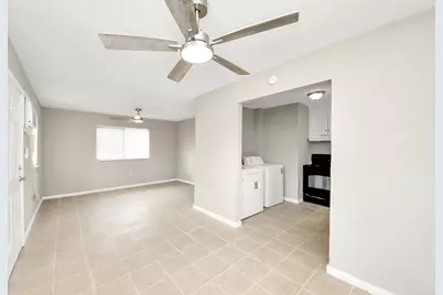 3914 Hoffman St Street #C, Houston, TX 77026 - Photo 6