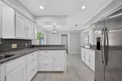 7614 Rollingbrook Drive, Houston, TX 77071 - Photo 18
