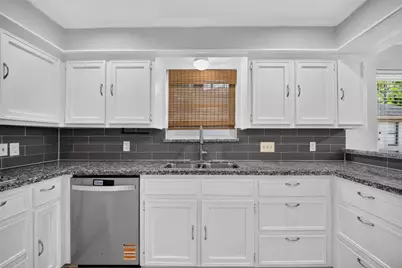 7614 Rollingbrook Drive, Houston, TX 77071 - Photo 20