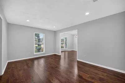 7614 Rollingbrook Drive, Houston, TX 77071 - Photo 8