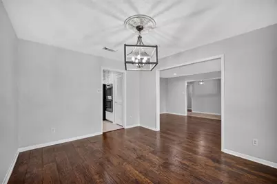 7614 Rollingbrook Drive, Houston, TX 77071 - Photo 10