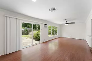 5826 Belmark St, Houston, TX 77033 - Photo 2