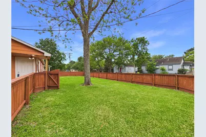 1213 W Sidnor Street, Alvin, TX 77511 - Photo 8