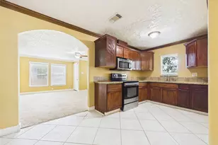 1213 W Sidnor St, Alvin, TX 77511 - Photo 28