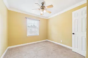 1213 W Sidnor St, Alvin, TX 77511 - Photo 22