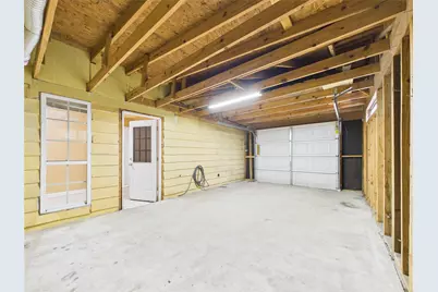 1213 W Sidnor Street, Alvin, TX 77511 - Photo 38