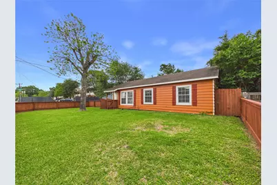 1213 W Sidnor Street, Alvin, TX 77511 - Photo 10