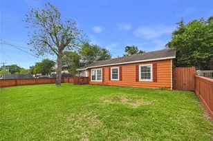 1213 W Sidnor St, Alvin, TX 77511 - Photo 10