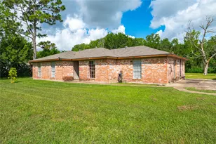 1857 County Rd 99, Alvin, TX 77511 - Photo 2