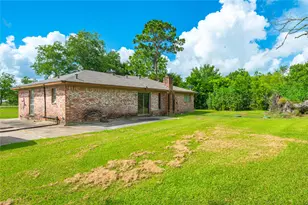 1857 County Rd 99, Alvin, TX 77511 - Photo 28