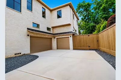 2341 Maroneal St, Houston, TX 77030 - Photo 40