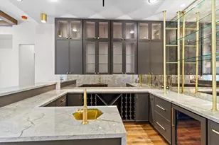 2341 Maroneal St, Houston, TX 77030 - Photo 10