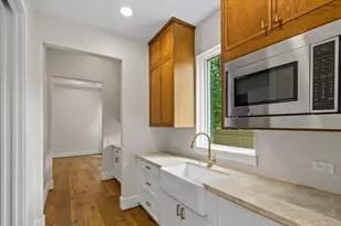 2341 Maroneal St, Houston, TX 77030 - Photo 18