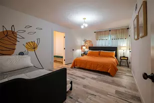 5918 Lattimer Dr, Houston, TX 77035 - Photo 16