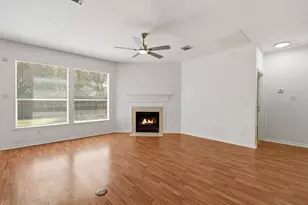 1925 Lori Ct, Seabrook, TX 77586 - Photo 6