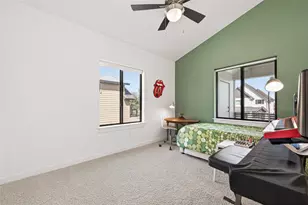 7703 Janak Dr, Houston, TX 77055 - Photo 36