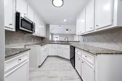 7308 Avenue R, Galveston, TX 77551 - Photo 8