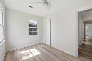 519 S 13th St, Nederland, TX 77627 - Photo 6