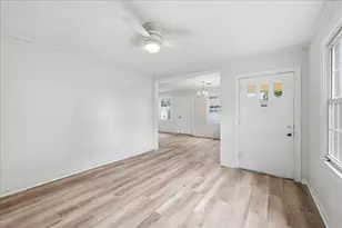 519 S 13th St, Nederland, TX 77627 - Photo 2