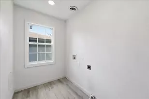 519 S 13th St, Nederland, TX 77627 - Photo 12