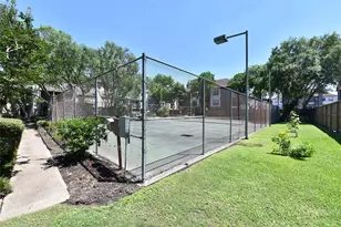 10811 Richmond Ave, Houston, TX 77042 - Photo 36