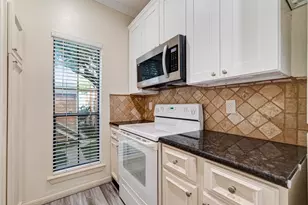 2001 Bering Dr, Houston, TX 77057 - Photo 10