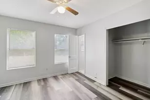 1915 Little St, La Marque, TX 77568 - Photo 16