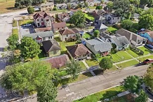 3420 Illinois St, Baytown, TX 77520 - Photo 2
