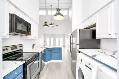 176 April Point Drive N, Conroe, TX 77356 - Photo 4