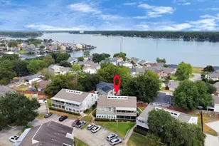 176 April Point Dr N, Conroe, TX 77356 - Photo 10