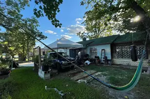 7509 Meadowview Dr, Houston, TX 77037 - Photo 10