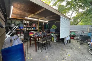 7509 Meadowview Dr, Houston, TX 77037 - Photo 8