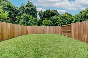 7201 Edmont Ln, Houston, TX 77088 - Photo 30