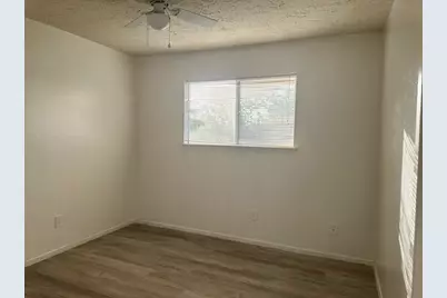402 Juniper Court, Stafford, TX 77477 - Photo 6