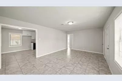 6809 W Bayou Drive W, Hitchcock, TX 77563 - Photo 4