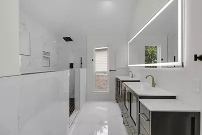 6239 Oak Pass Drive, Houston, TX 77091 - Photo 32