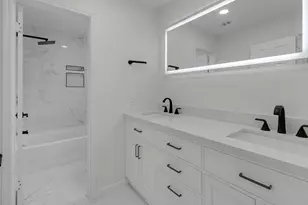 6239 Oak Pass Dr, Houston, TX 77091 - Photo 40