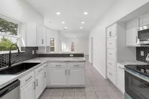 6239 Oak Pass Dr, Houston, TX 77091 - Photo 14