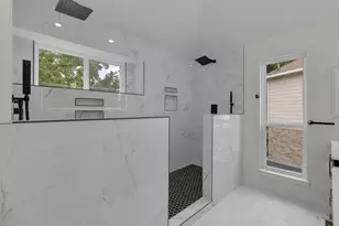 6239 Oak Pass Dr, Houston, TX 77091 - Photo 28