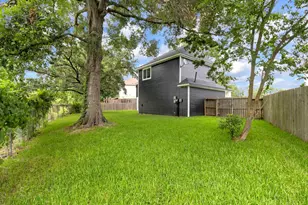 6239 Oak Pass Dr, Houston, TX 77091 - Photo 42
