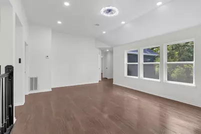 6239 Oak Pass Drive, Houston, TX 77091 - Photo 24